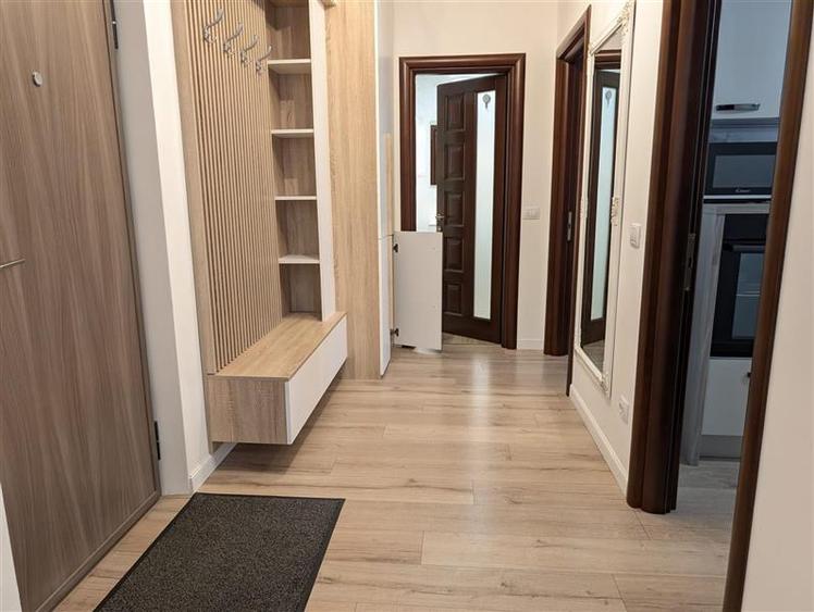 Bloc nou - langa Universitatea Bacovia - chirie 2 camere - mobilat si utilat com