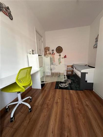 Casa individuala cu 4 camere si teren 650 mp Cristian