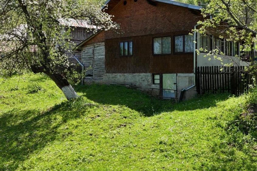 Vand casa cu teren de 2000mp, langa Breaza , zona Ocina-Adunati-Provita de Sus