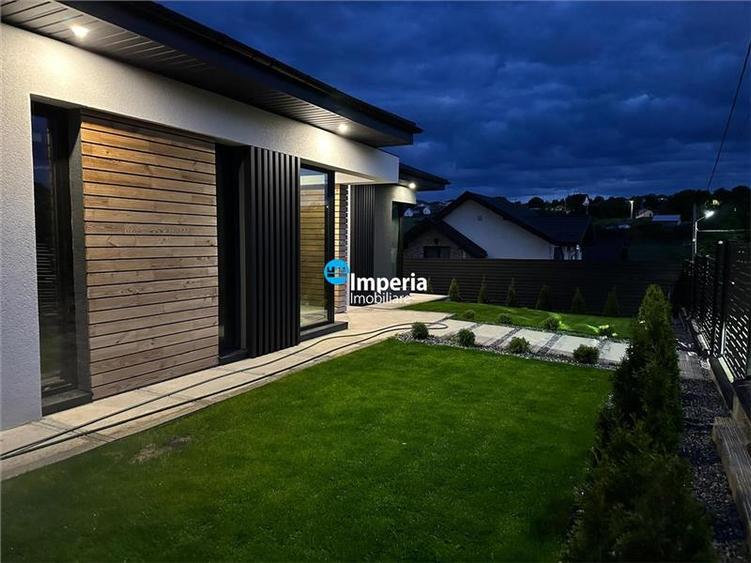 Casa P 4 cam. 2 bai, 450 teren, Centru Miroslava