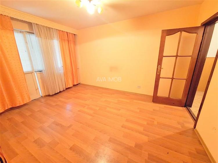 Apartament 2 semidecomandate, etaj 3 din 4, zona Miron Costin - 7