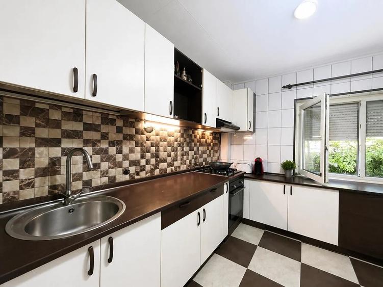 APARTAMENT CU 2 CAMERE - ZONA DECEBAL