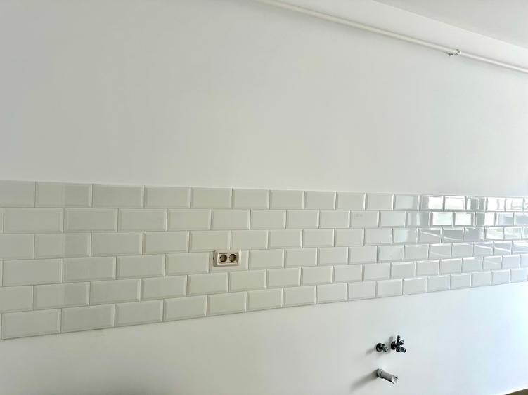 3 camere bloc nou mutare imediată etaj 2