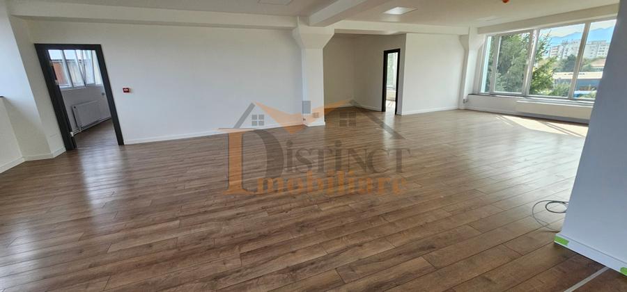 Inchiriere spatiu de birouri, 630 mp util, parcare, zona Tractorul
