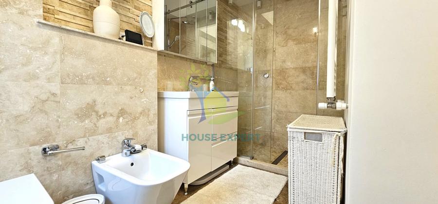 LUX -DUPLEX 201 mp, 5 camere+1 studio, terasa mare acoperita, 2 locuri parcare