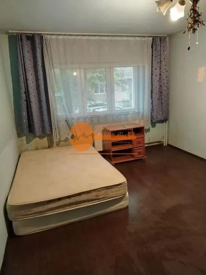 Apartament cu 4 camere in zona Gorjului