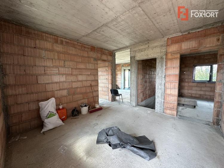 COMISION 0% Casa individuala cu 3 camere si teren de 752 mp - Mosnita