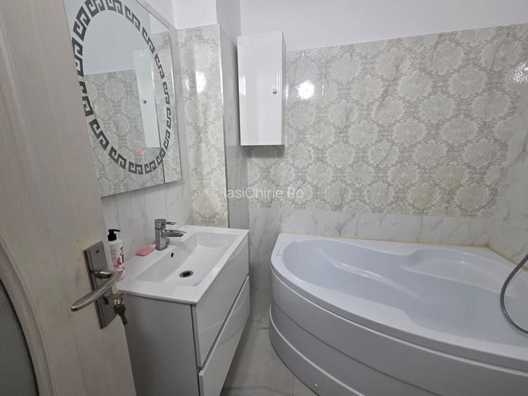 Apartament de vanzare, 3 camere, decomandat, 88 mp, Dacia - 21