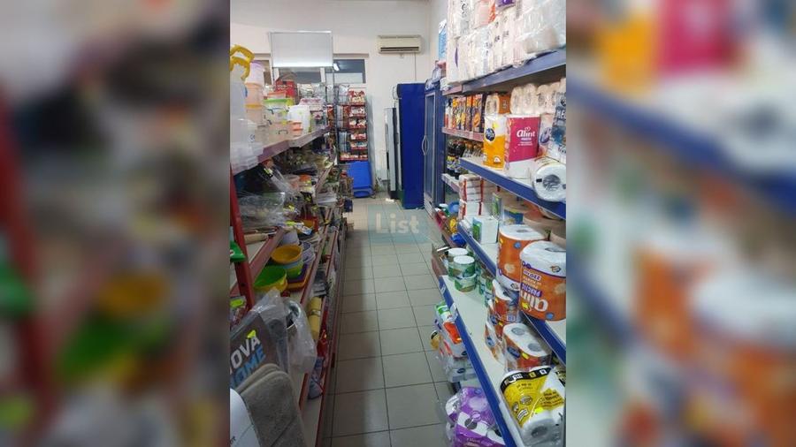 Spațiu comercial complet mobilat si funcțional, situat în Florești!