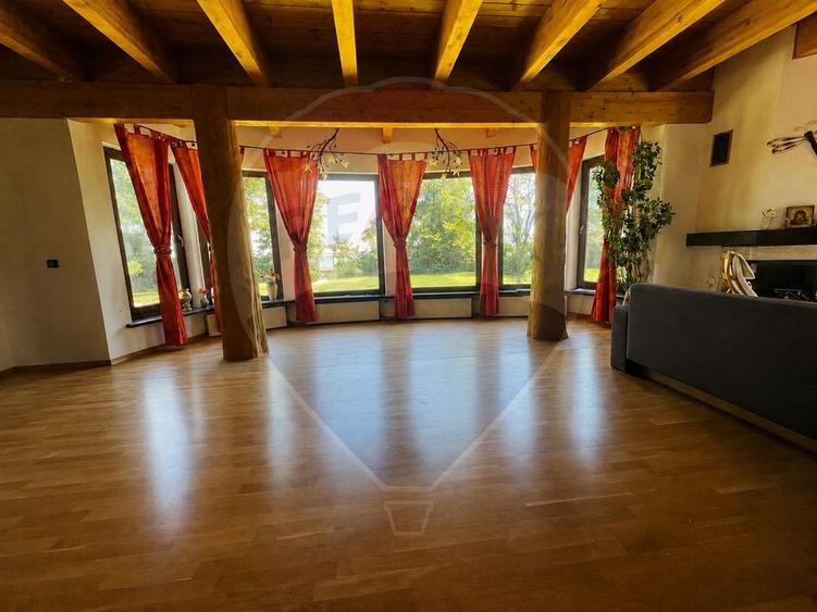 Casa de vacanta de vânzare Cornetu -Mihailesti
