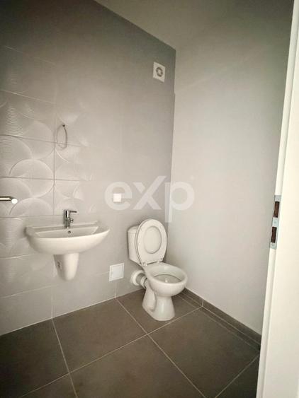 Apartament 2 camere , decomandat, etaj3/9, Tractorul Coresi - 450 EURo