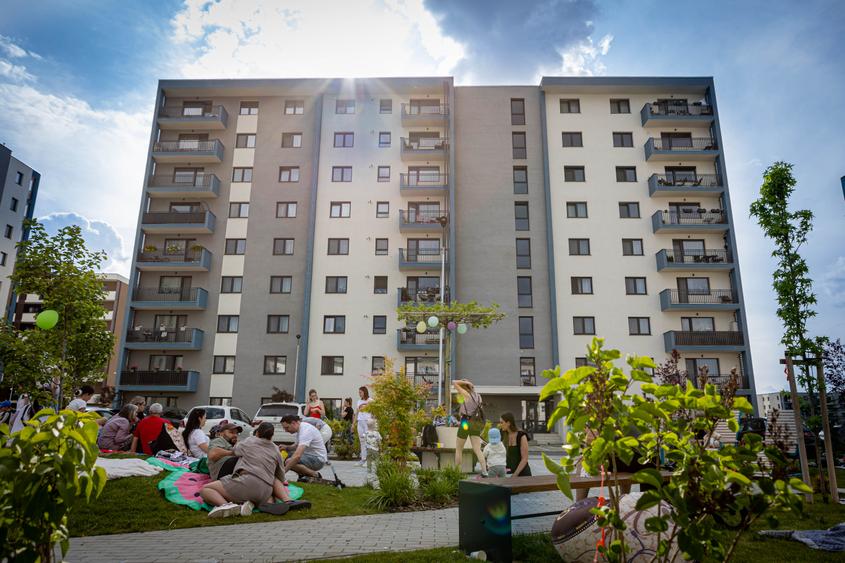 Apartament 3 camere modern etaj 1/8  *incalzire in pardoseala inclusa in pret*