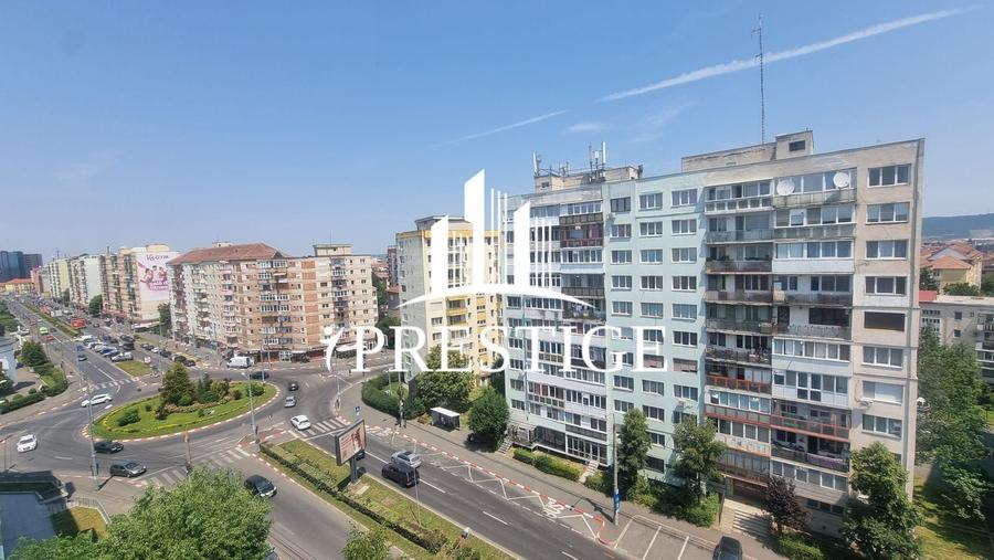 APARTAMENT 4 CAMERE, 2 BĂI, BALCON, PIVNIȚĂ, B-DUL MIHAI VITEAZU