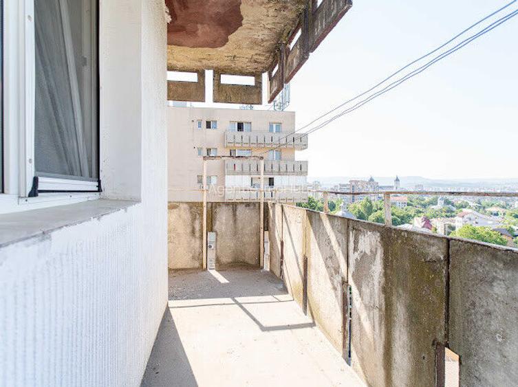 APARTAMENT  CU 3 CAMERE,  IN INIMA ORASULUI, LICEUL NATIONAL - 21