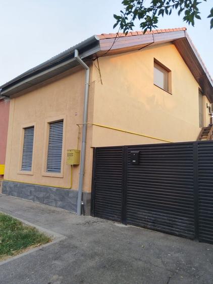Casă -zona Liviu Rebreanu