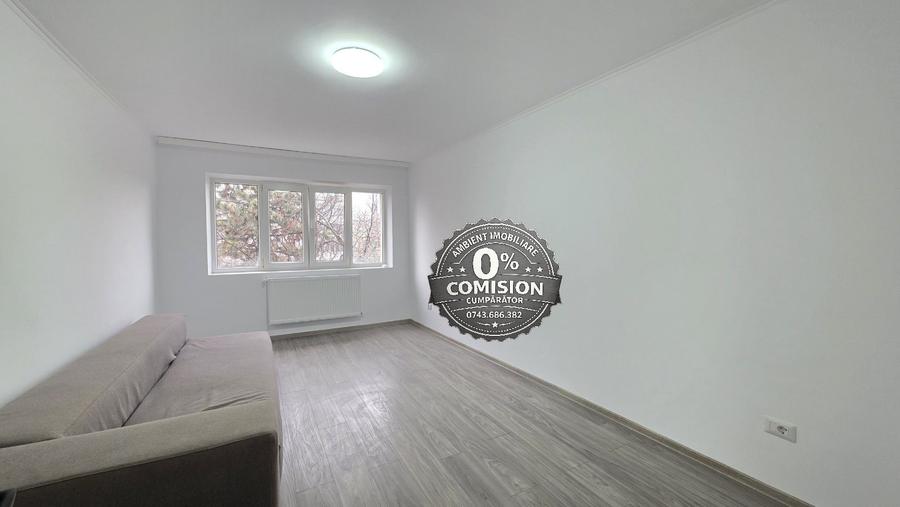 Apartament cu 3 camere, etaj 3, renovat total, VASLUI zona CENTRU-AUROCOR;