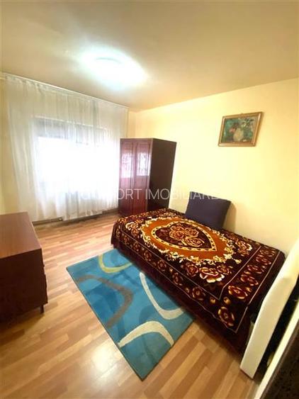 Apartament 3 camere , centrala proprie , zona Soarelui