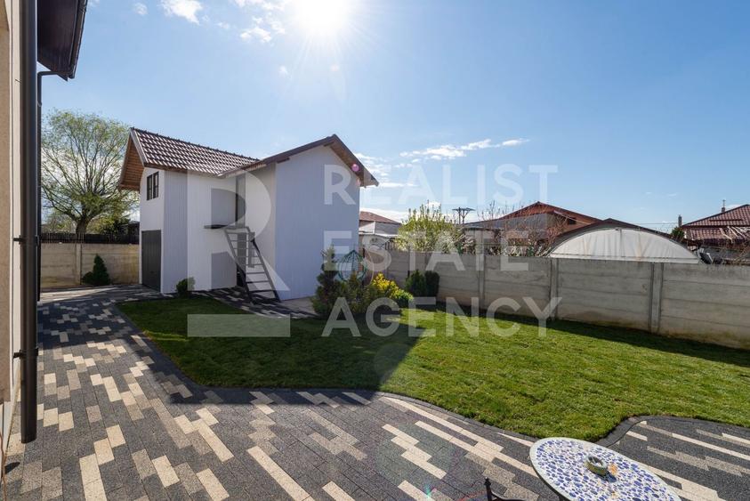 Vila in Tunari cu garaj si spatii de depozitare