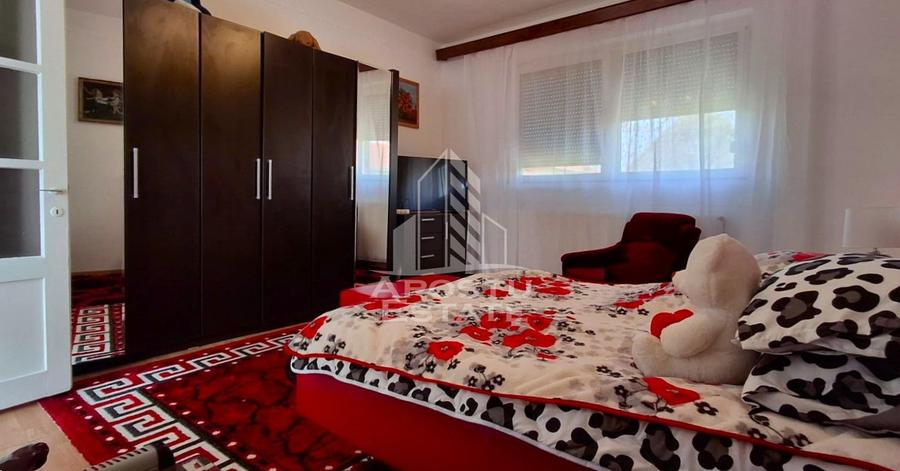 Casa de vanzare in Ineu formata din 2 cladiri