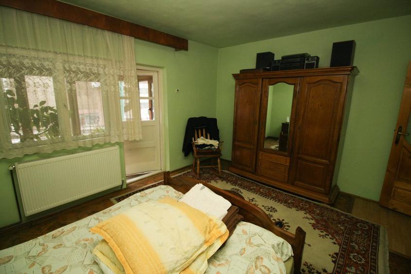 Apartament in vila cu teren