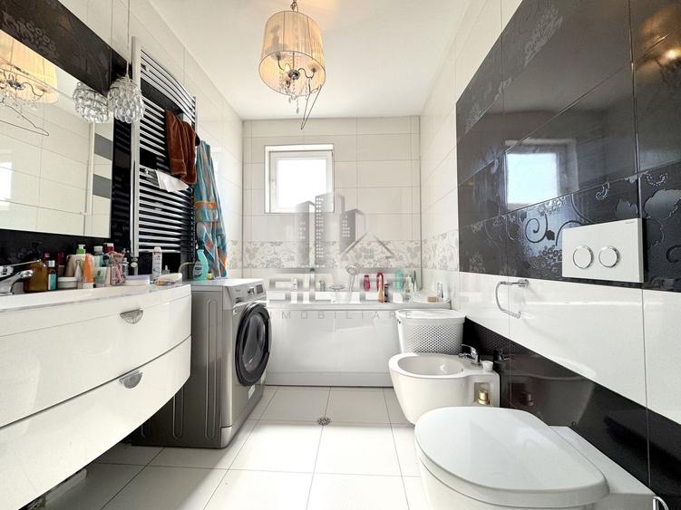 Apartament cu 3 camere/77mp/parcare/zona strazii Tautului.