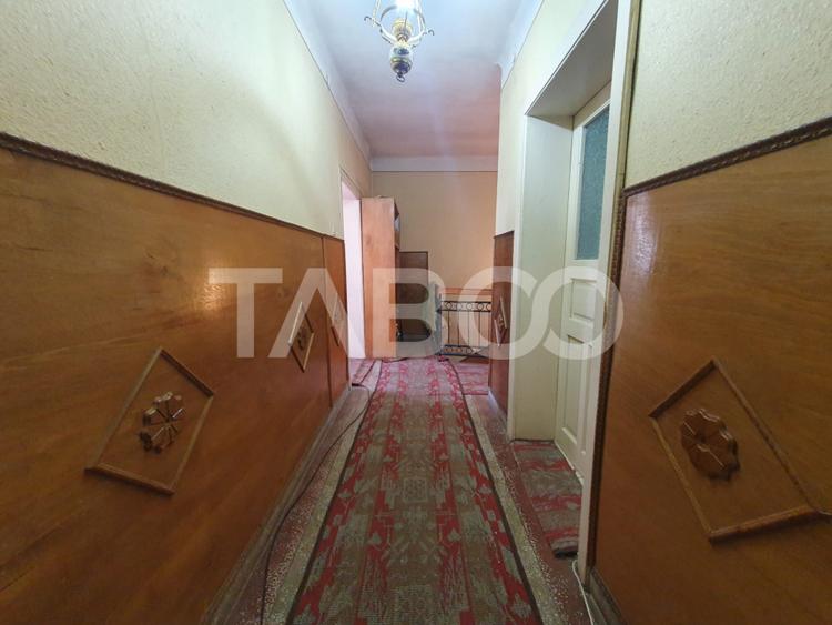 Casa 5 camere 374 mp utili + Anexa 75 mp in punctul 0 al Fagarasului