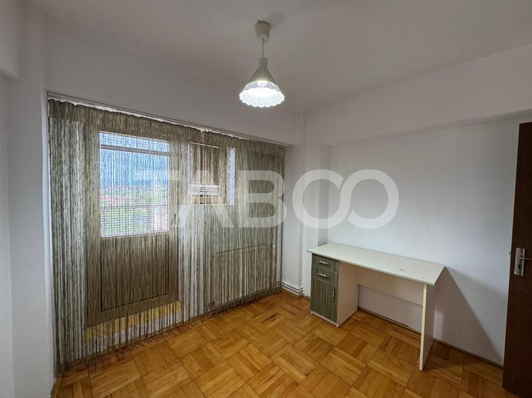 Apartament de inchiriat cu 5 camere 2 bai bloc cu lift Turnisor Sibiu