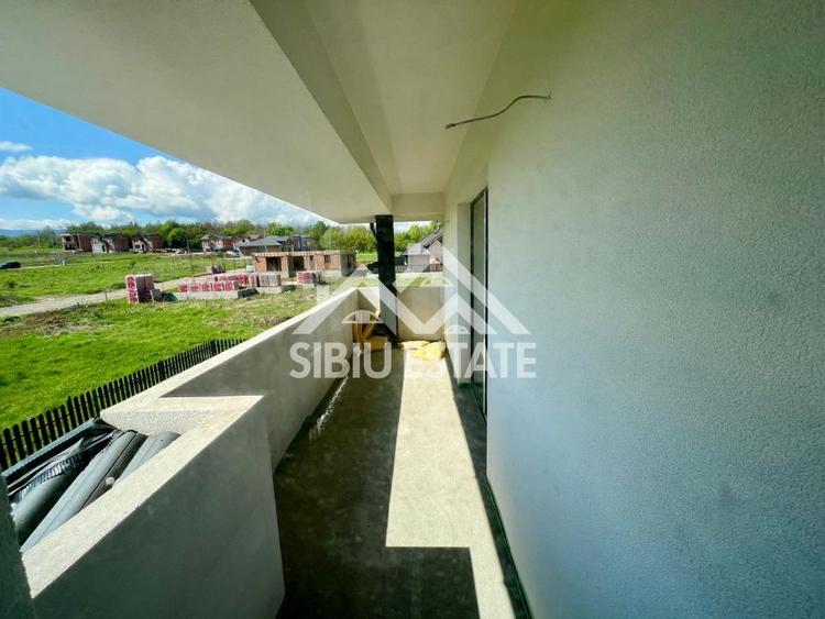 Casa individuala generoasa 5 camere, carport si pivnita curte 500 mp