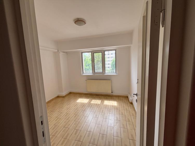 Apartament Calea 13 Septembrie colt cu Str:Sabinelor