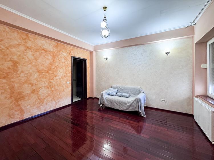 Vilă de închiriat spatioasă | 6 camere | Garaj spatios | Pozitie Centrala