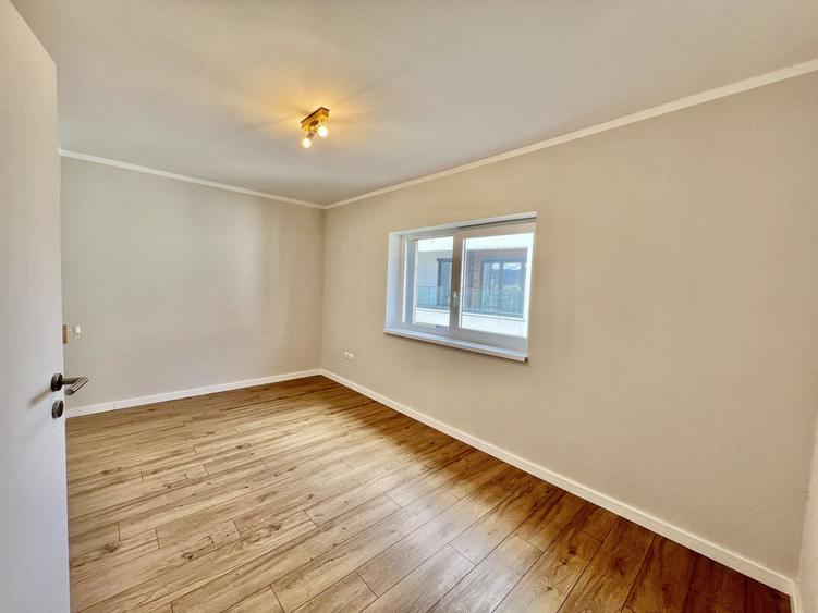 Apartament 3 camere, 2 bai, balcon, aer conditionat - finisat la cheie