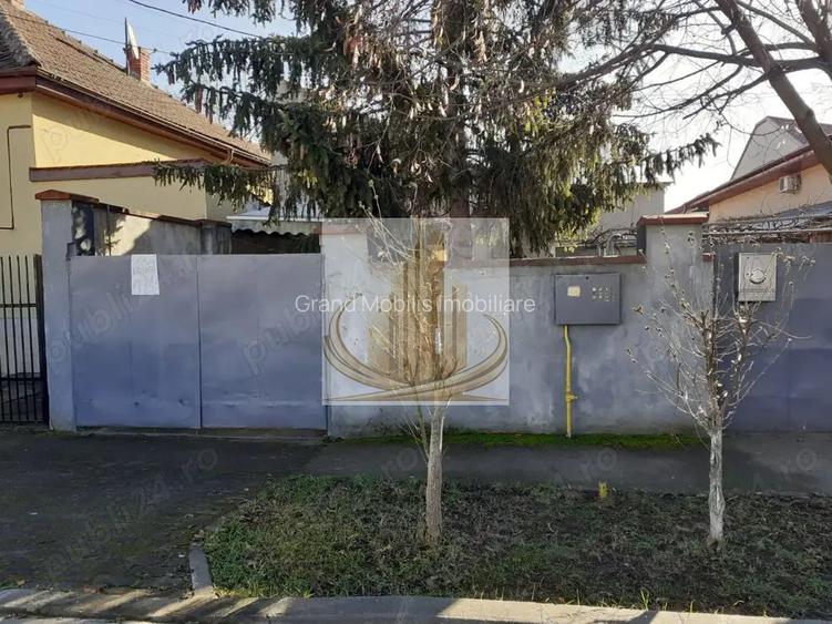 Casa de vanzare 3 apartamente zona Lipovei