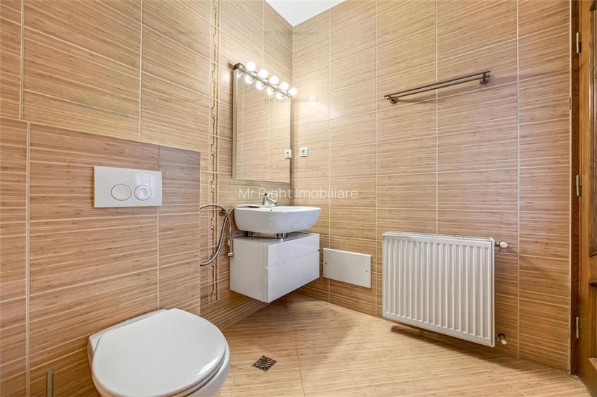 Casa pe 3 niveluri | Terasa cu priveliste | 3 parcari | Pozitie centrala
