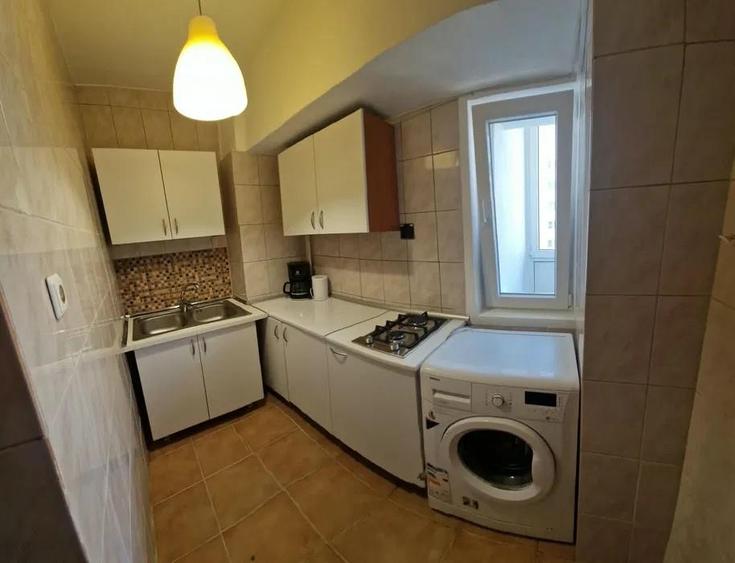 Garsoniera zona TEI