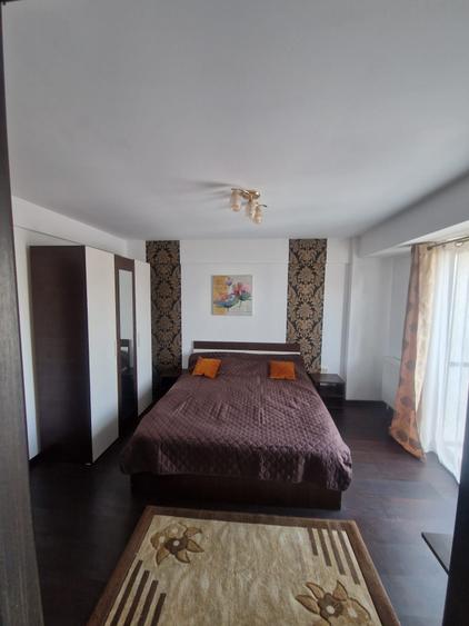 Apartament cu 1 camera, decomandat, zona Centru-Palas Campus