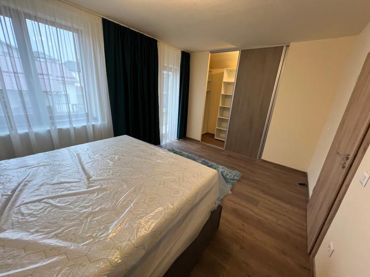 Închiriez casă 3 camere decomandate – tip duplex, zona Calea Cisnădiei