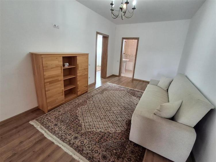 Apartament 3 camere decomandat 2 bai parcare Sura Mare