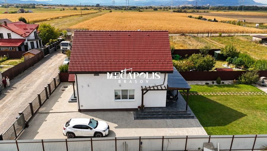 Casă individuală 4 camere | 648 mp teren | Sânpetru