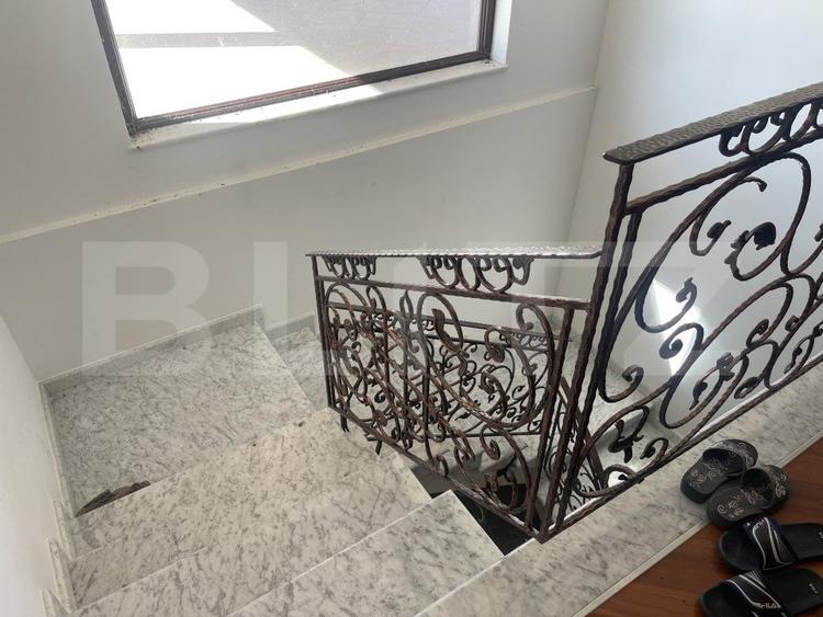 Casa de vanzare | 384mp construiti | Botiz