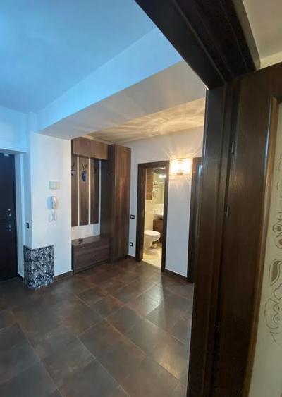 Apartament 2 Camere,Unirii,Metrou,bl.1996,et.5/9,DECOMANDAT,3 balcoane,Liber