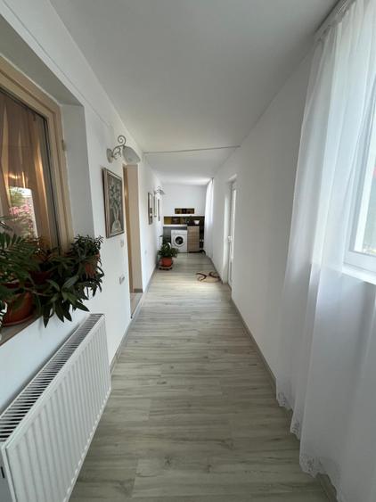 Casa impecabila P+1, 274 mp, cu 1128 mp teren si livada, zona Popoveni