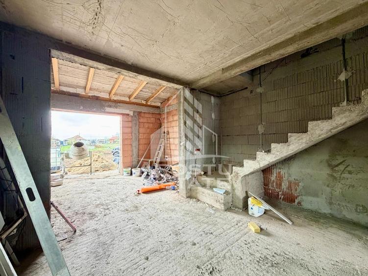 Jumate de duplex P+1 cu 4 camere de vanzare, Giarmata Vii