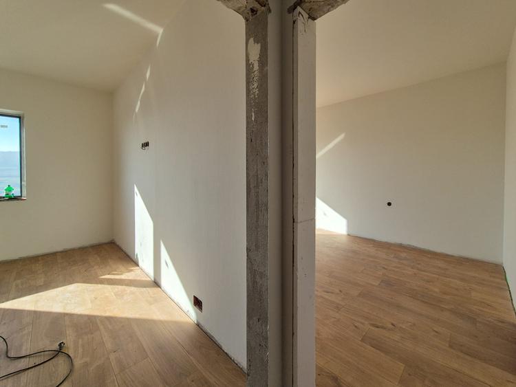 Casa tip duplex FINISATA, teren 400mp - la intrare in comuna Chinteni