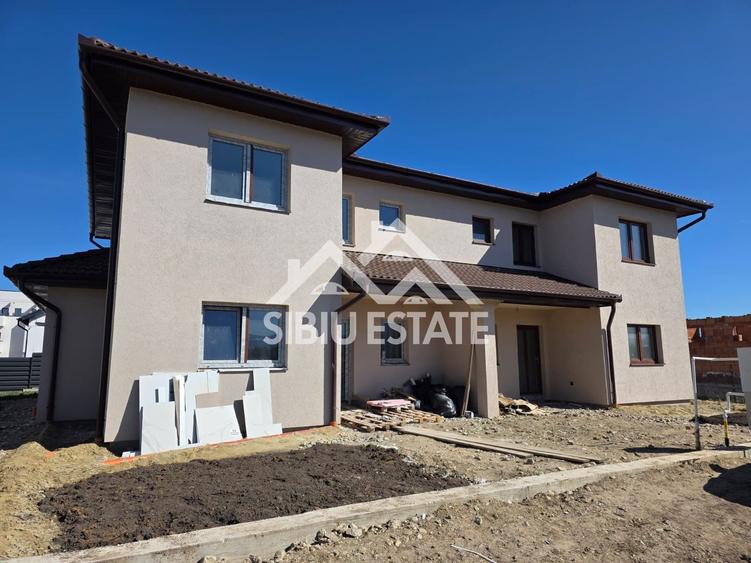 Duplex 5 camere ,super pret, Sura Mica ,Sibiu