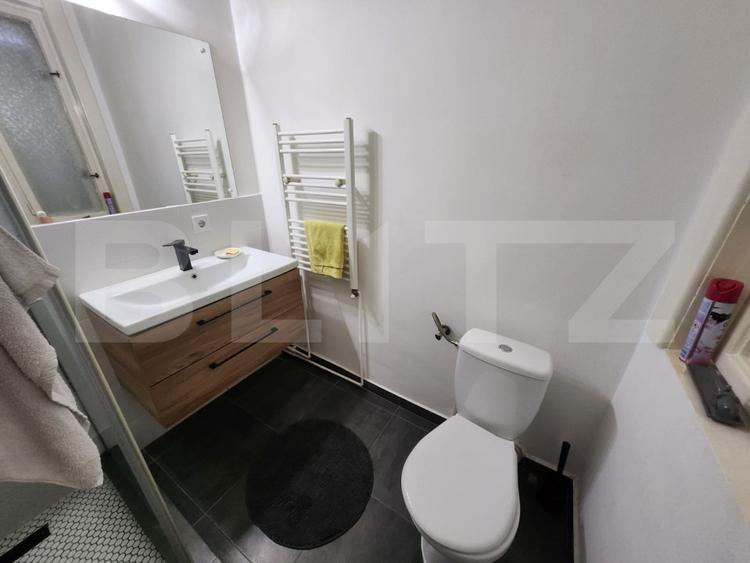 Casa 3 camere,200 mp utili, si anexa,zona Centru
