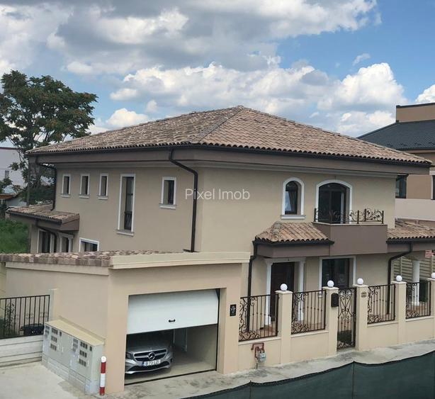 CASA 8 CAM ,5 BAI, S+P+ETAJ , GARAJ, TEREN 485 MP, GHENCEA DANTELEI - 2
