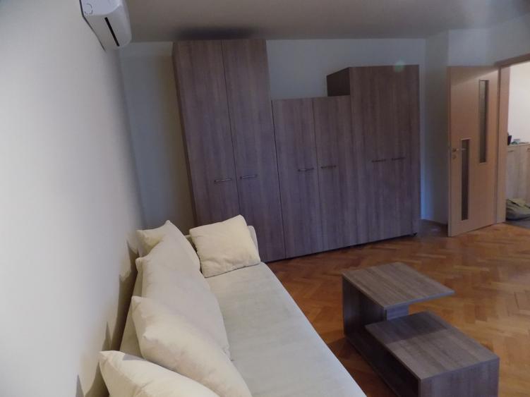 Apartament 1 camera, BALCON, centrala proprie , deosebit Complex Studentesc