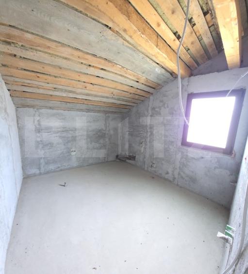 Casă spațioasă de vânzare, cu 4 camere, 150 mp, Bistrita, zona Sigmir