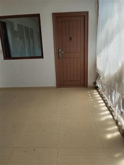 Vila de vanzare cu acces la padurea Izvorani in spatele casei si aproape de cent