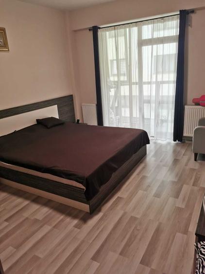 Apartament 3 camere confort sporit, in bloc vila zona Coresi